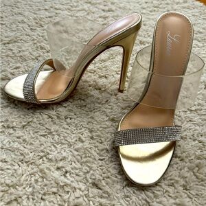 Lauren Lorraine Les Gold Clear Transparent Band Open Toe
Mule Pump Sandals 7.5